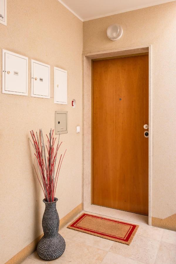 Best Of Principe Real Liberdade In The Heart Of Lisbon With Private Parking Bagian luar foto